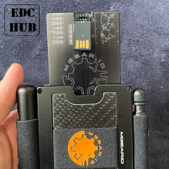 EDC wallet with a USB