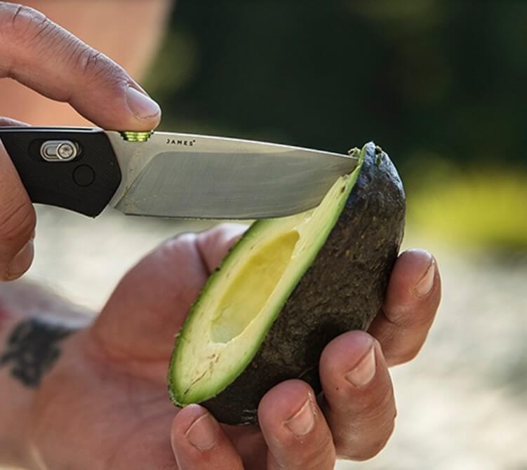 Cutting fruits with best pocket knives